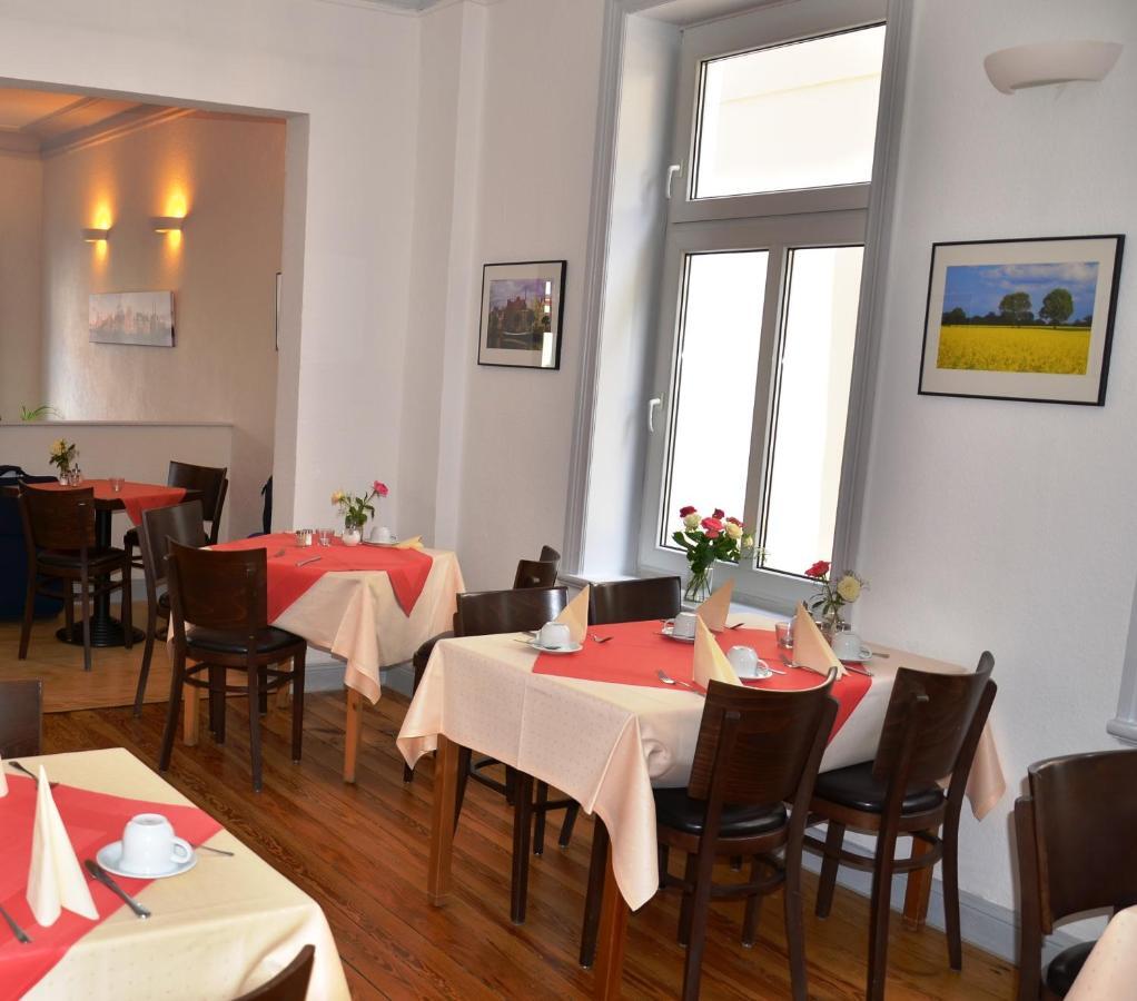 Cvjm Hotel Am Dom لوبيك المظهر الخارجي الصورة